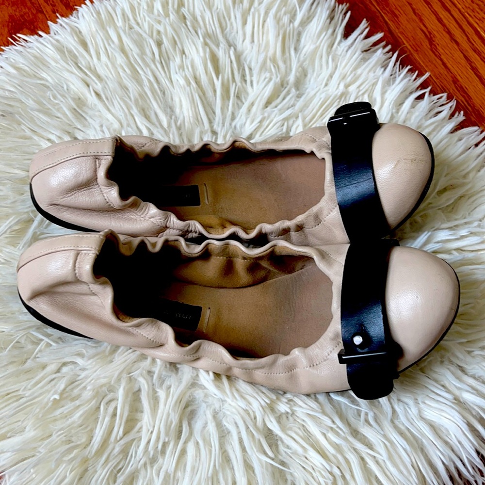 Light beige flats, size 38
